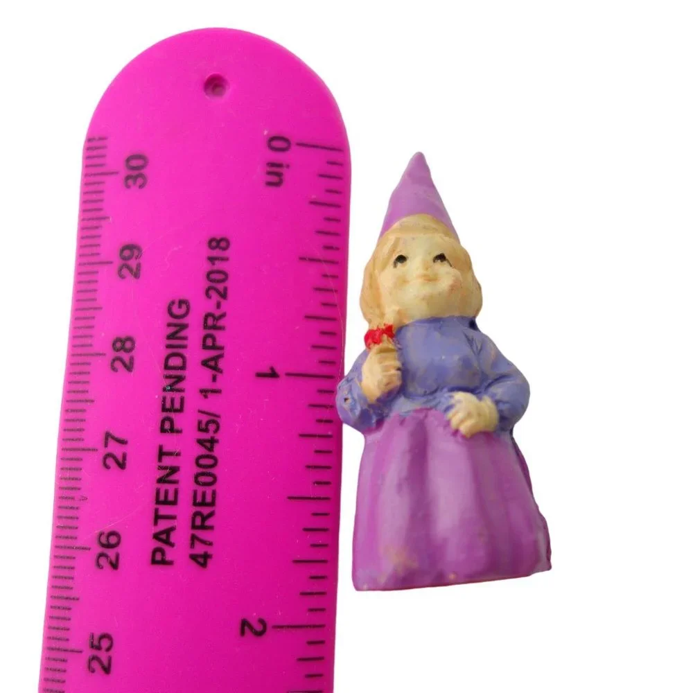 Assorted‎ Mixed Lot of 7 Resin Miniature Dollhouse Fairy Garden Gnome Figurines